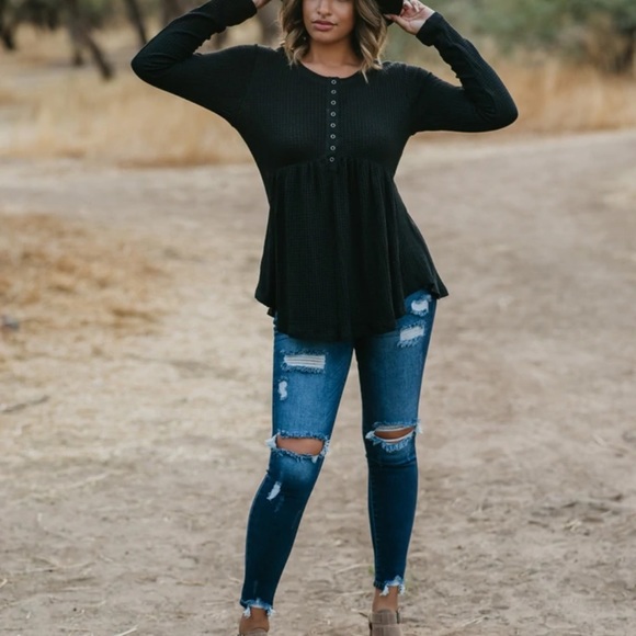 Wren and Ivory Kancan Delia Distressed Jeans - Picture 2 of 7